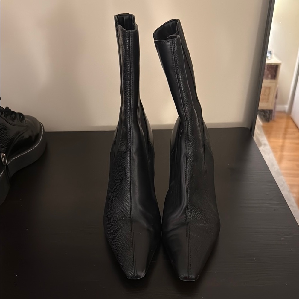 Elegant Black Women's Boots